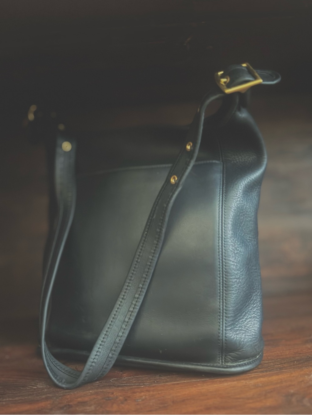Vintage Coach Legacy Slim Black Leather Shoulder Bag | Classic Zip-Top